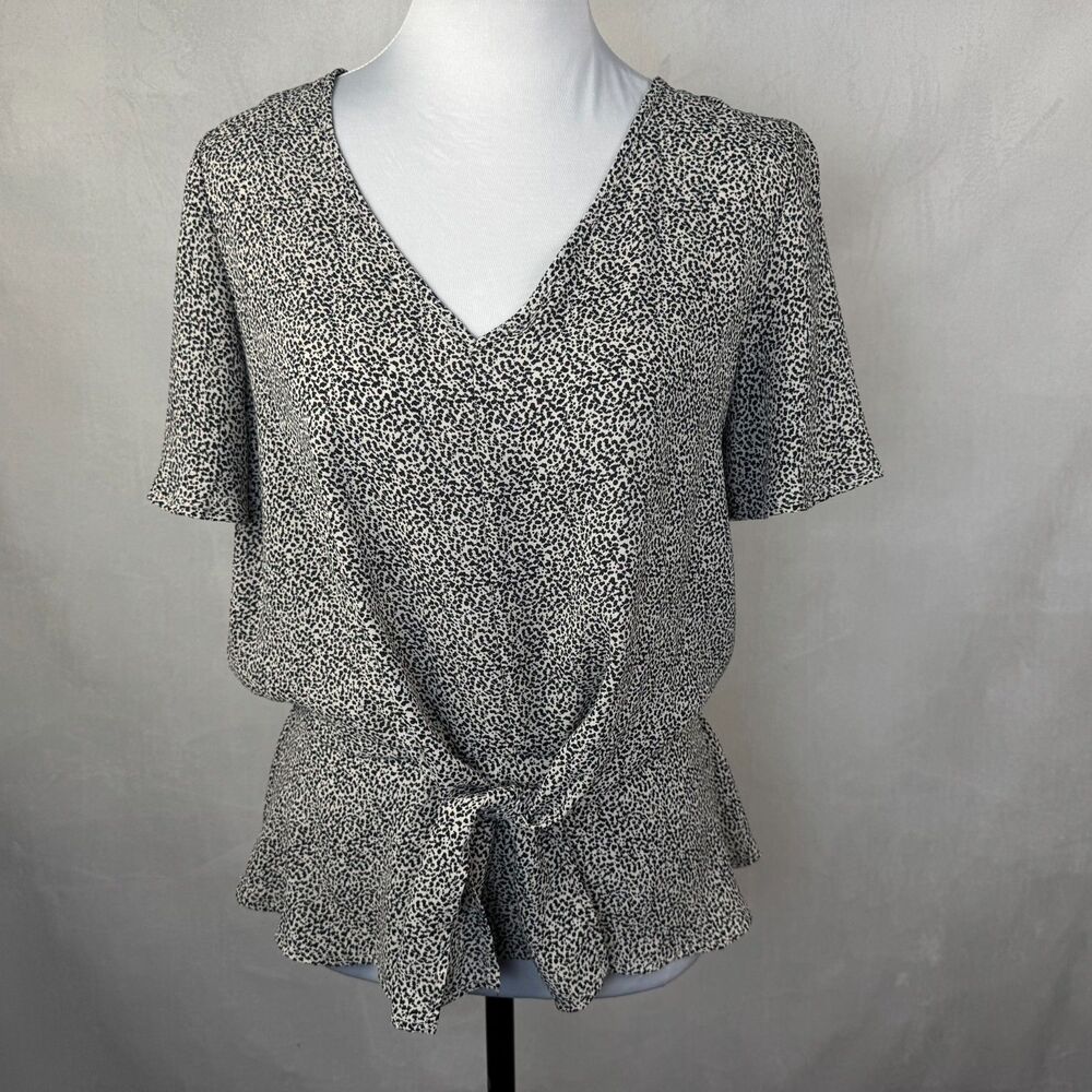 Sienna Sky Blouse Sz M Animal Print Peplum Tie Front V Neck Flutter Sleeve
